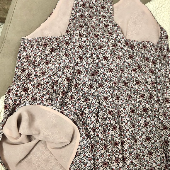 LOFT keyhole spring printed sleeveless blouse - Picture 4 of 7